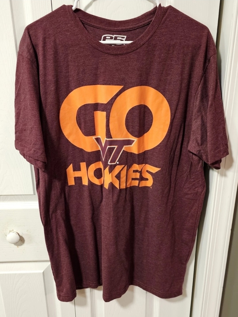 Men's XL E5 Virginia Tech Hokies T-Shirt: "Go Hokies"